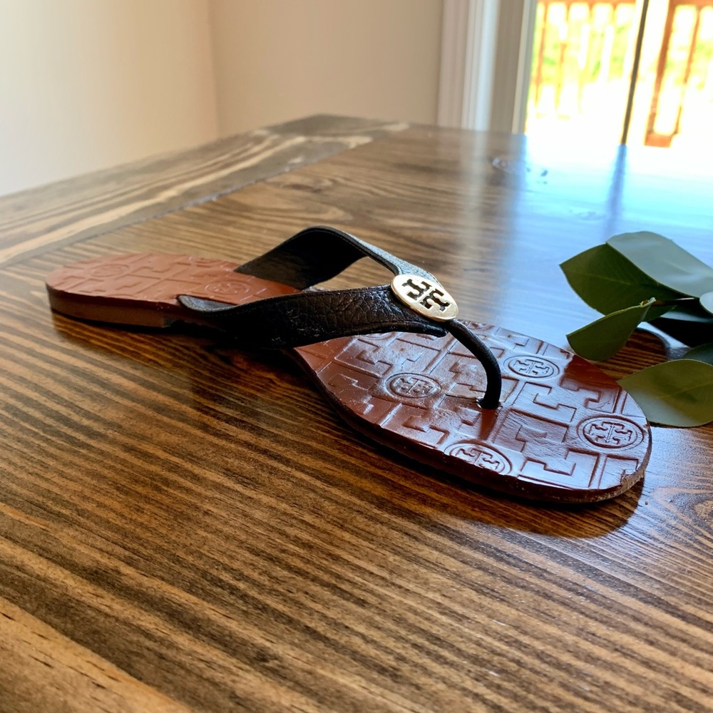 Tory Burch Black sandal size 8